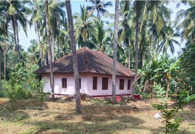 Keekan Heritage Home - Bekal Kannangad Bagian luar foto